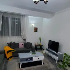 Cozy 1-bedroom Luxury Apartment